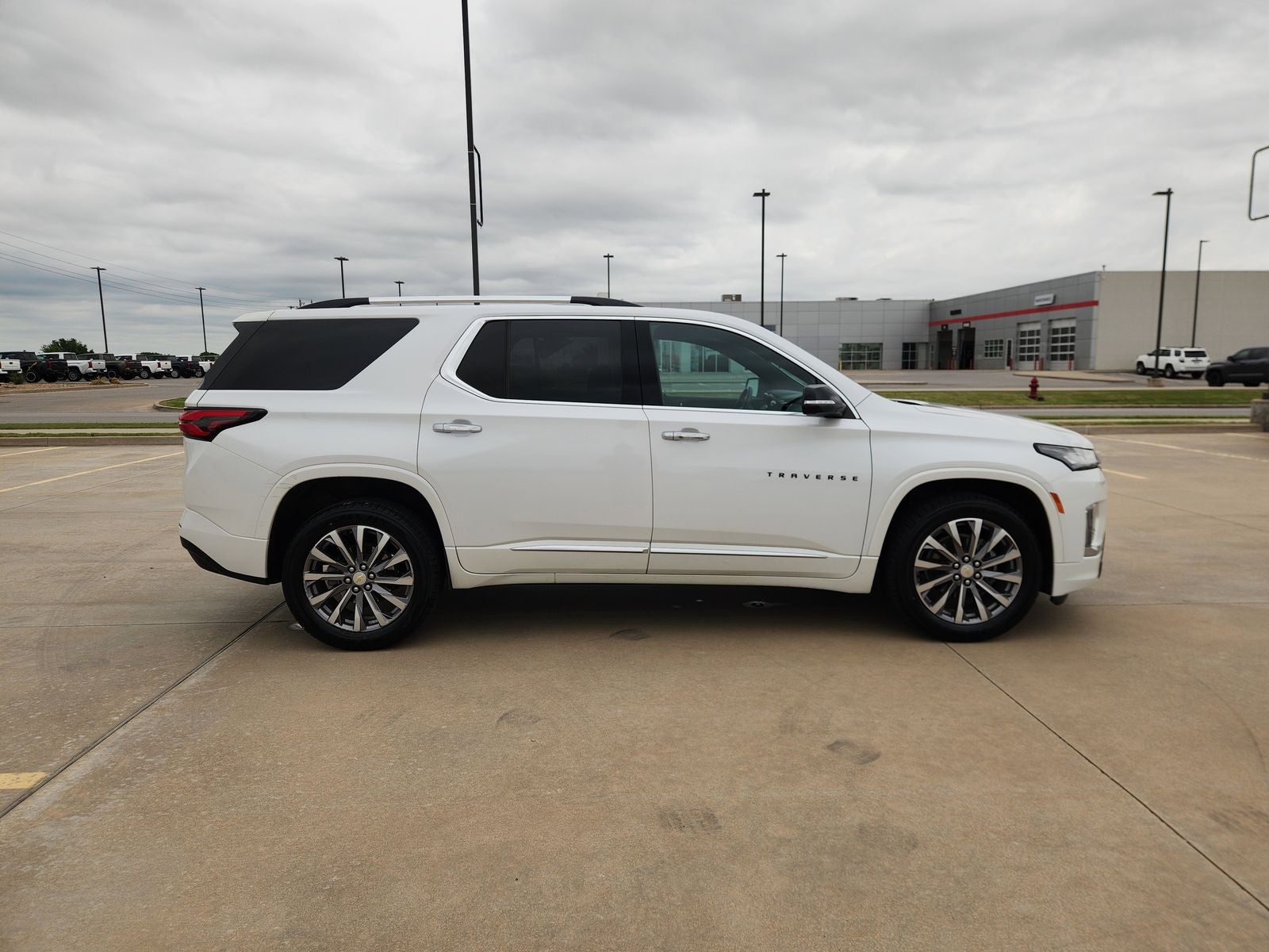 2023 Chevrolet Traverse Premier
