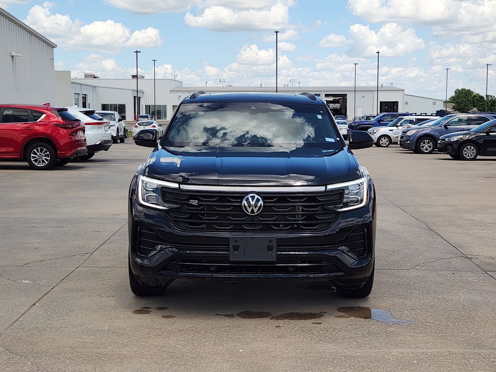 2025 Volkswagen Atlas Cross Sport 2.0T SEL R-Line Black