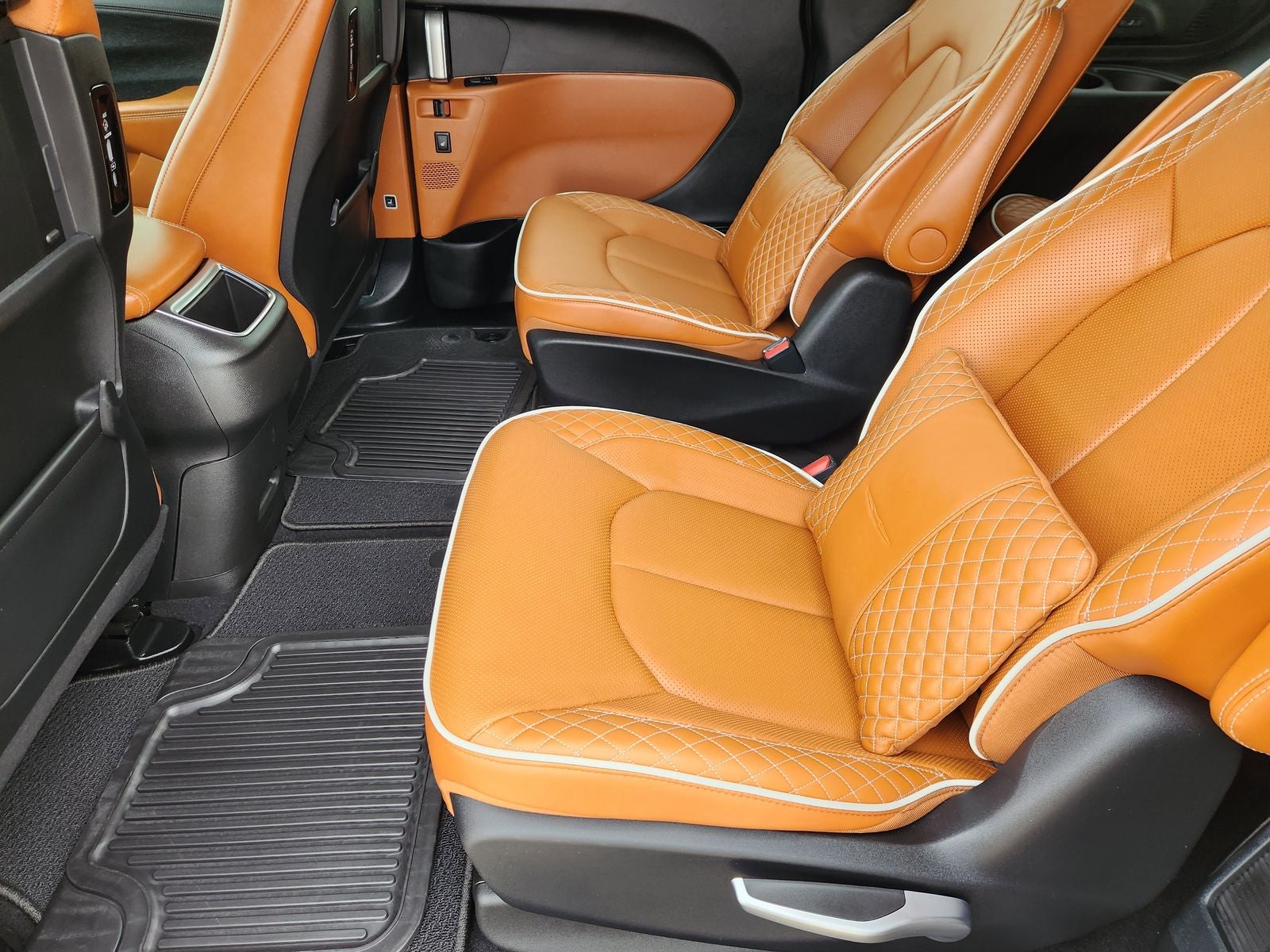 2025 Chrysler Pacifica Pinnacle