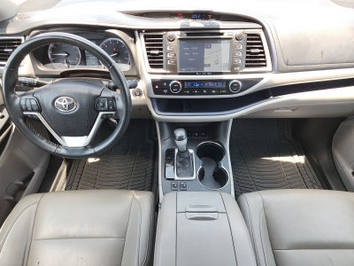 2017 Toyota Highlander Base