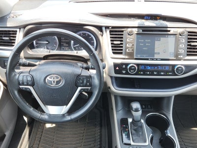 2017 Toyota Highlander Base