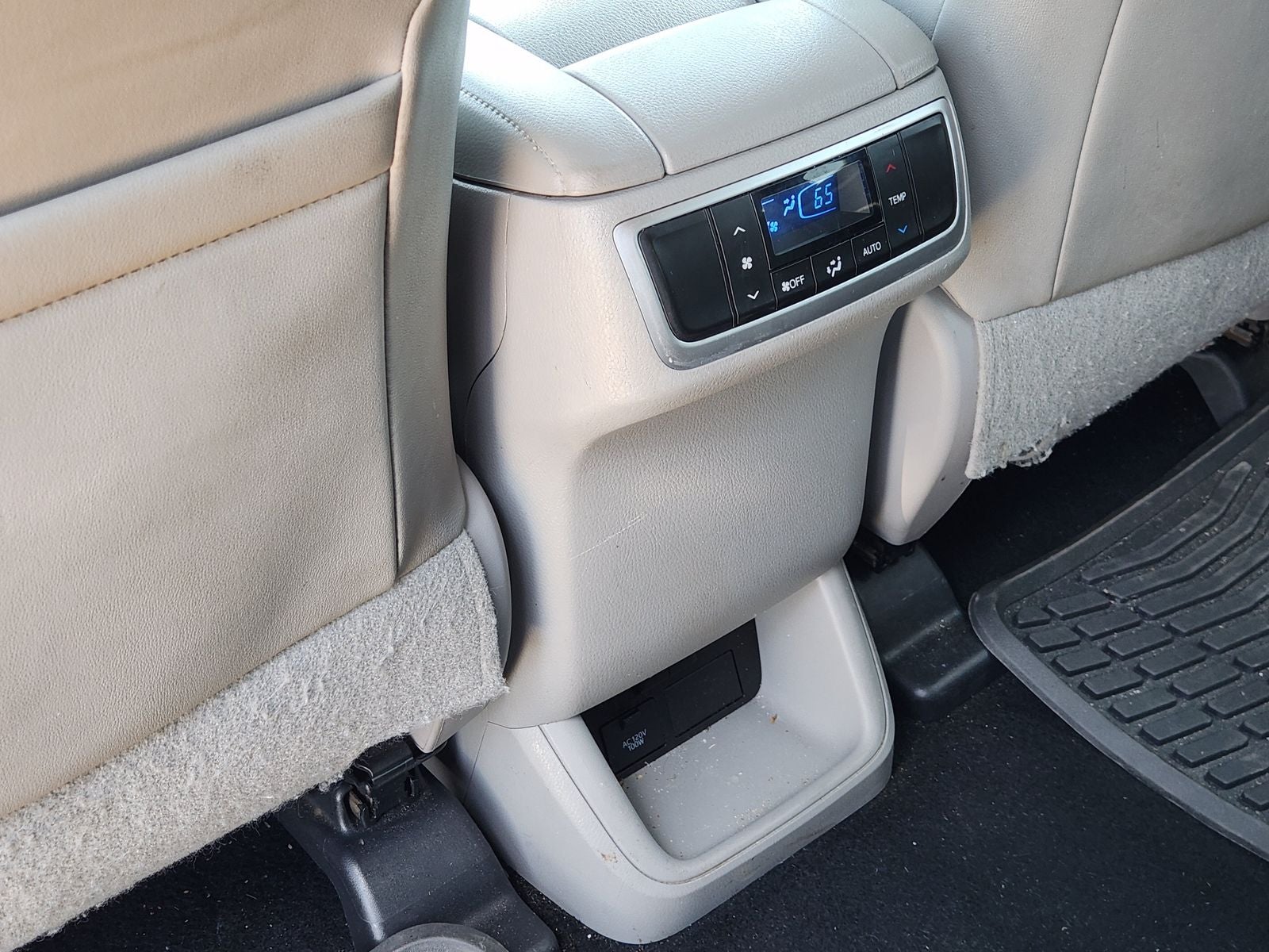 2017 Toyota Highlander Base