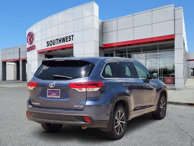 2017 Toyota Highlander Base