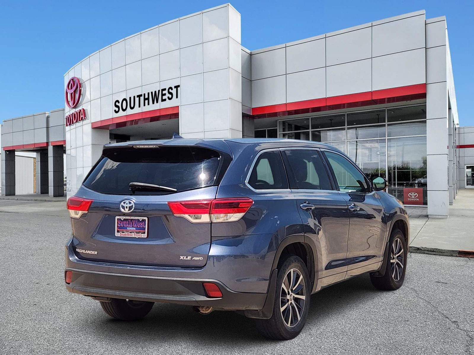 2017 Toyota Highlander Base