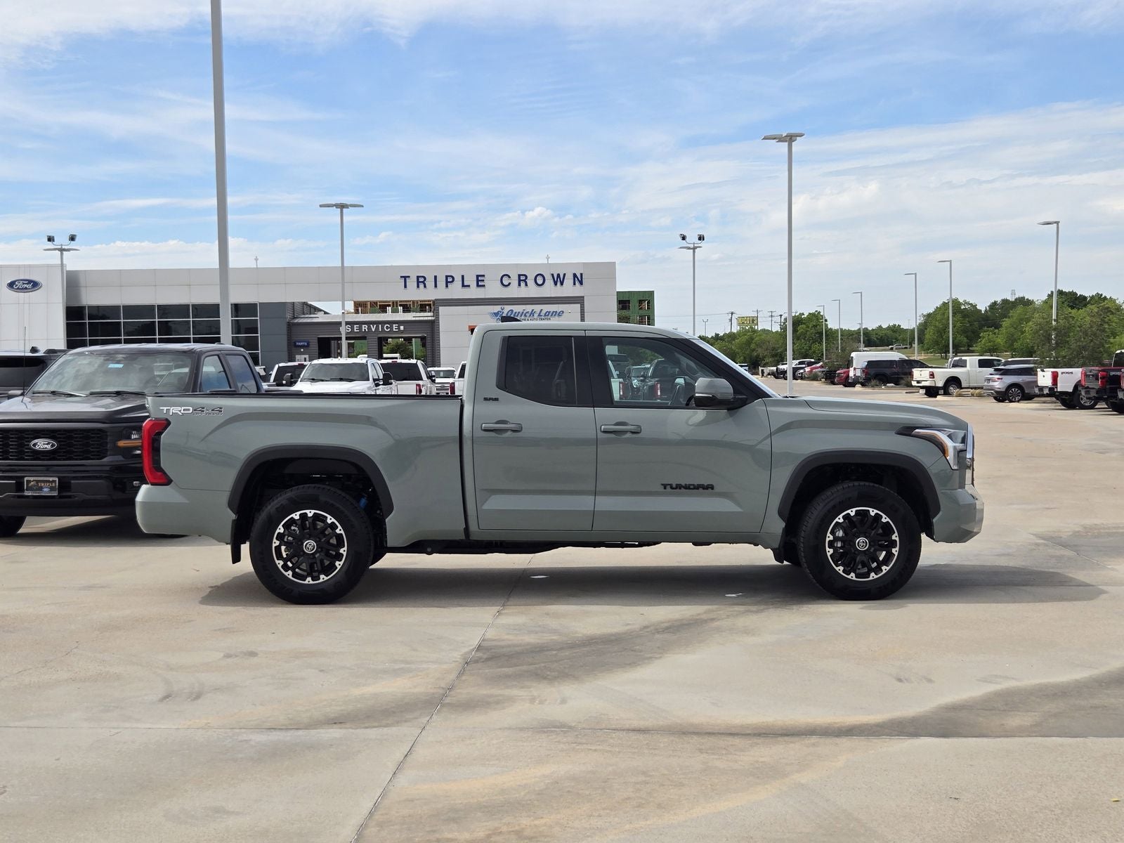 2022 Toyota Tundra SR5