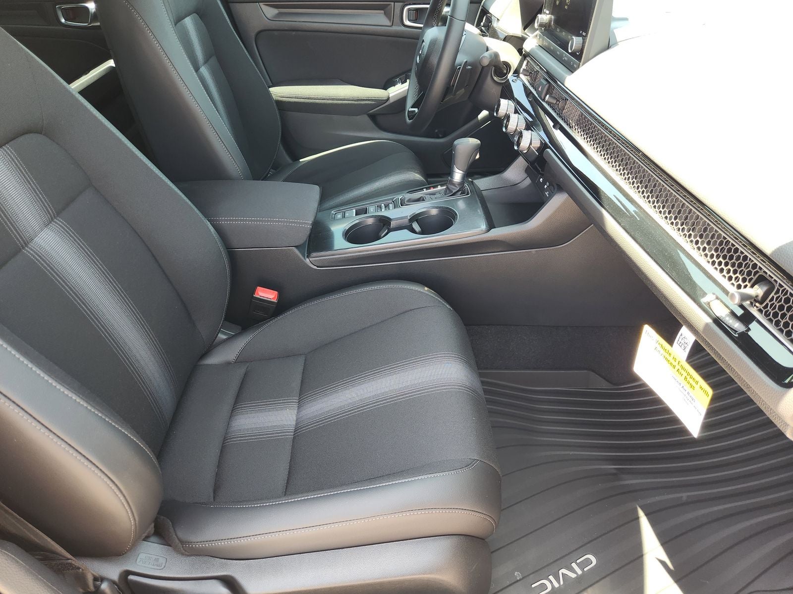 2026 Honda Civic Hatchback Sport - Photo 17
