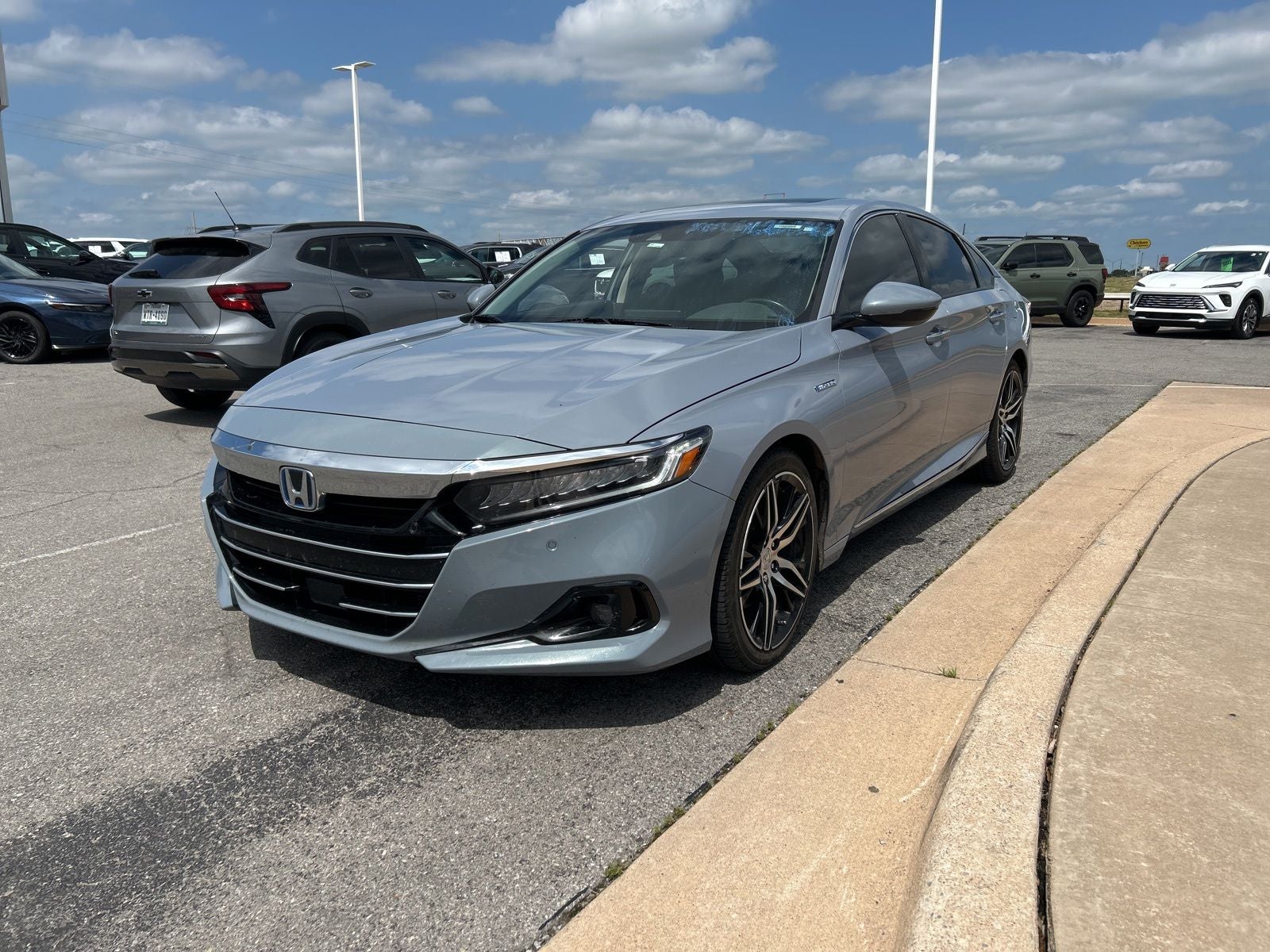 2021 Honda Accord Hybrid Touring's photo