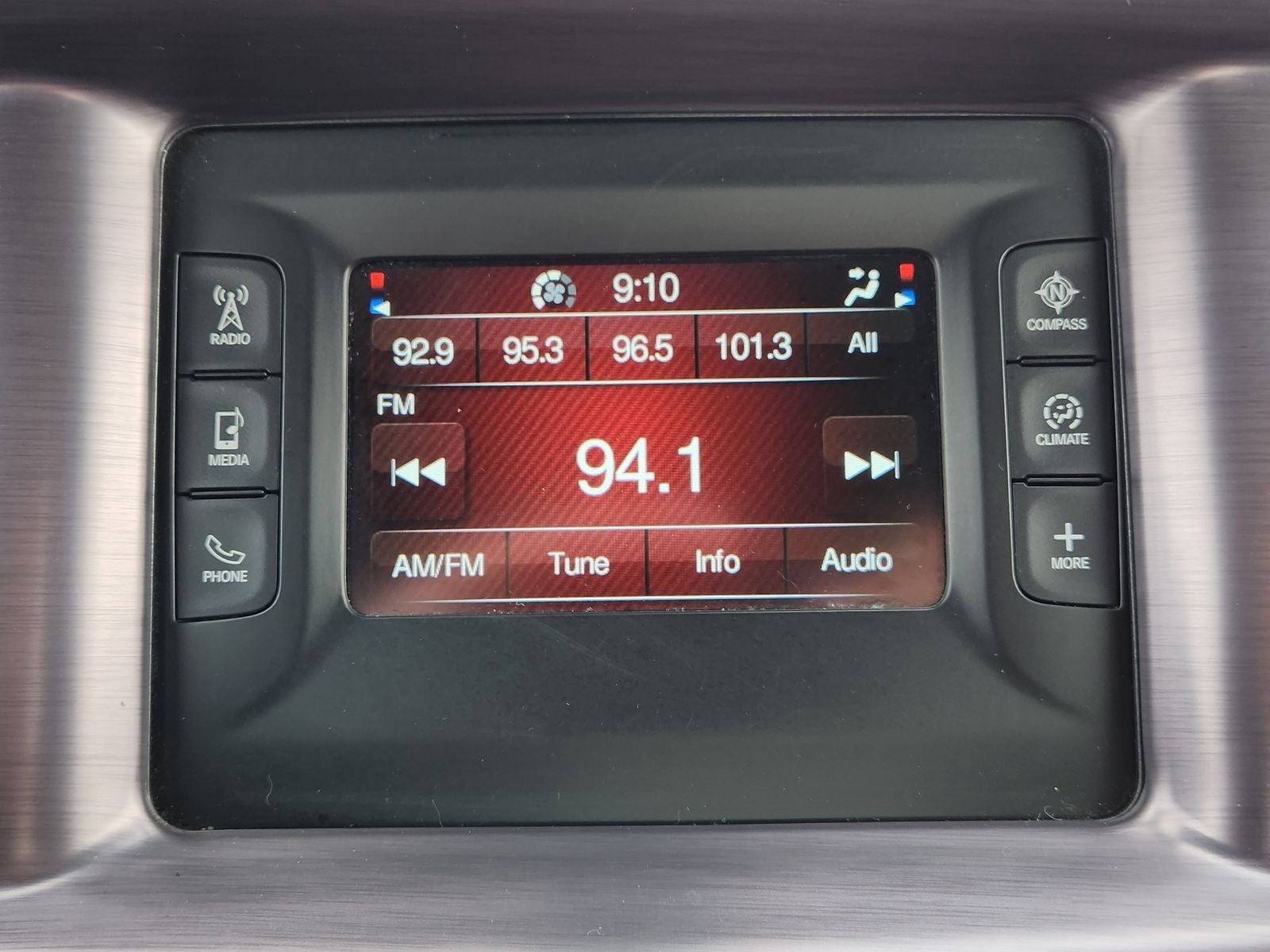 2017 Dodge Charger SE