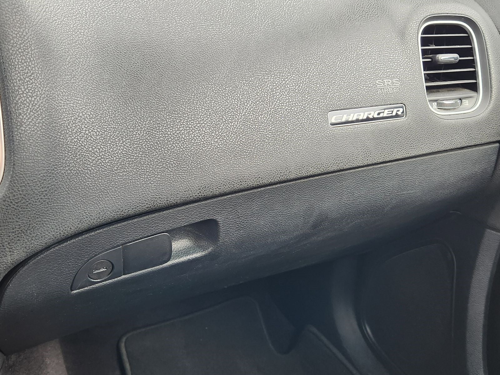 2017 Dodge Charger SE