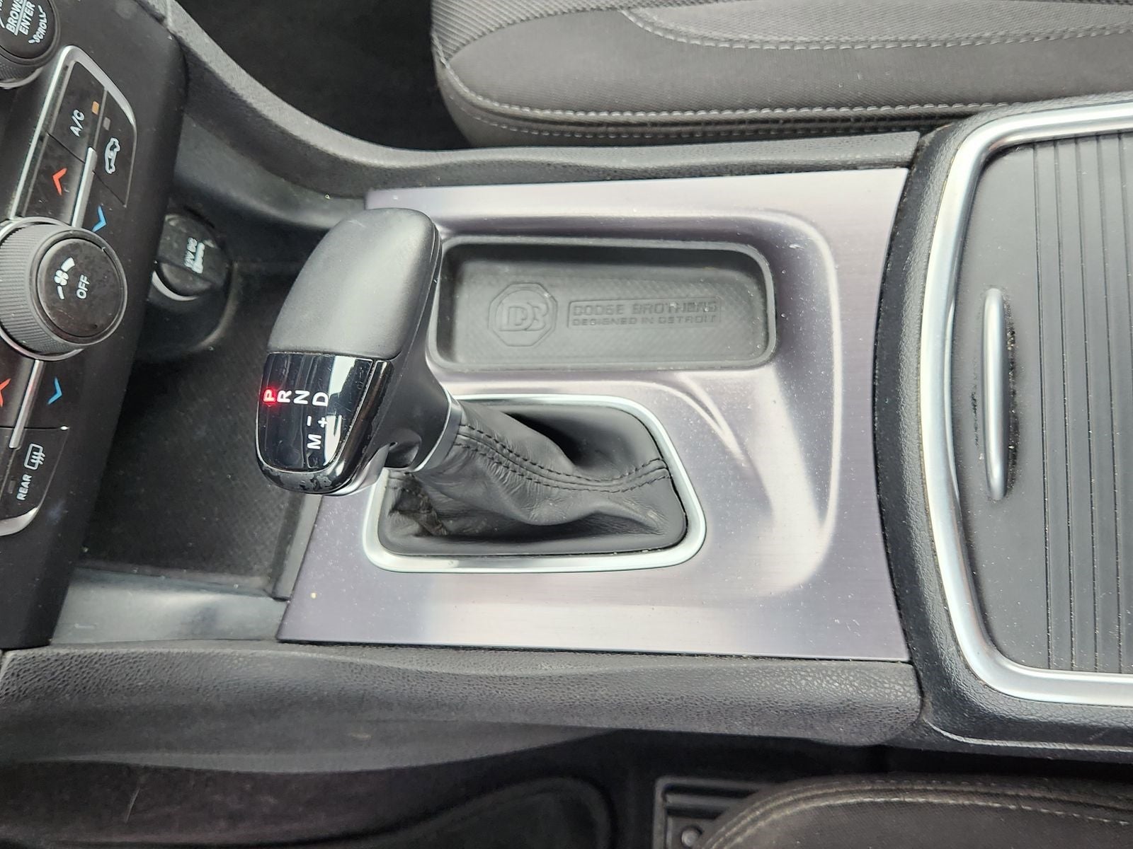 2017 Dodge Charger SE