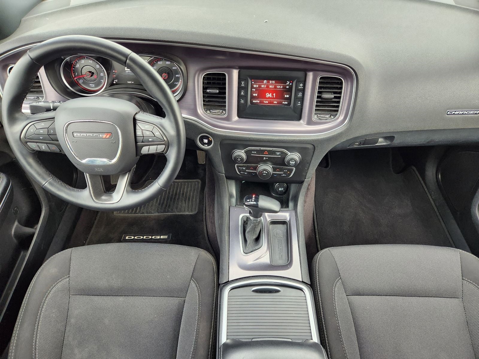 2017 Dodge Charger SE