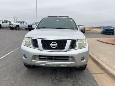 2010 Nissan Pathfinder LE