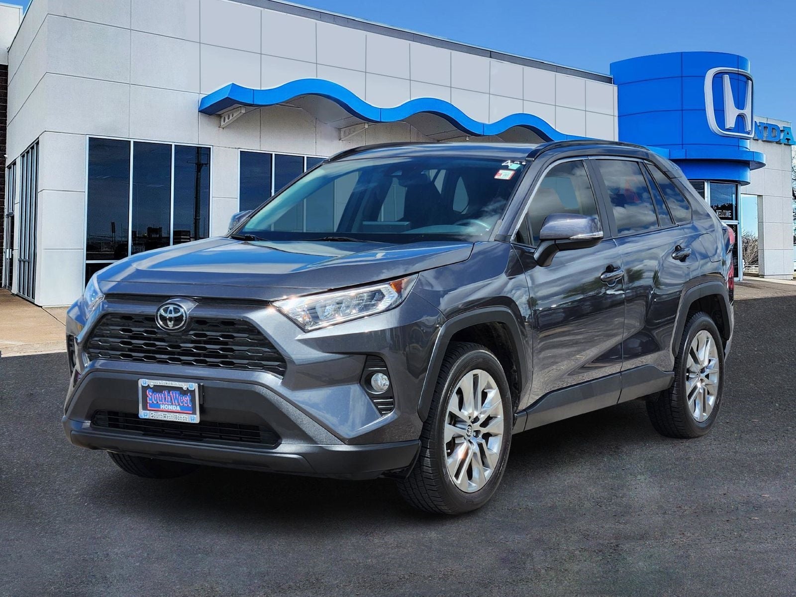 2019 Toyota RAV4 XLE Premium