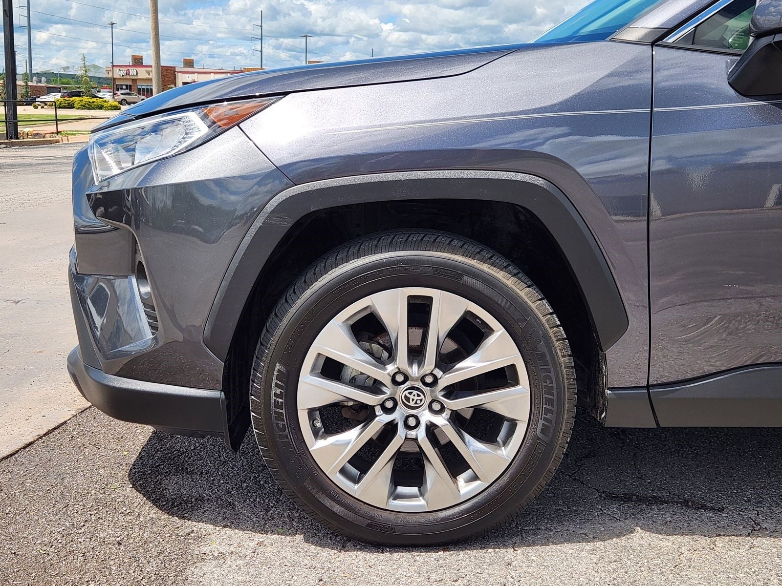 2019 Toyota RAV4 XLE Premium