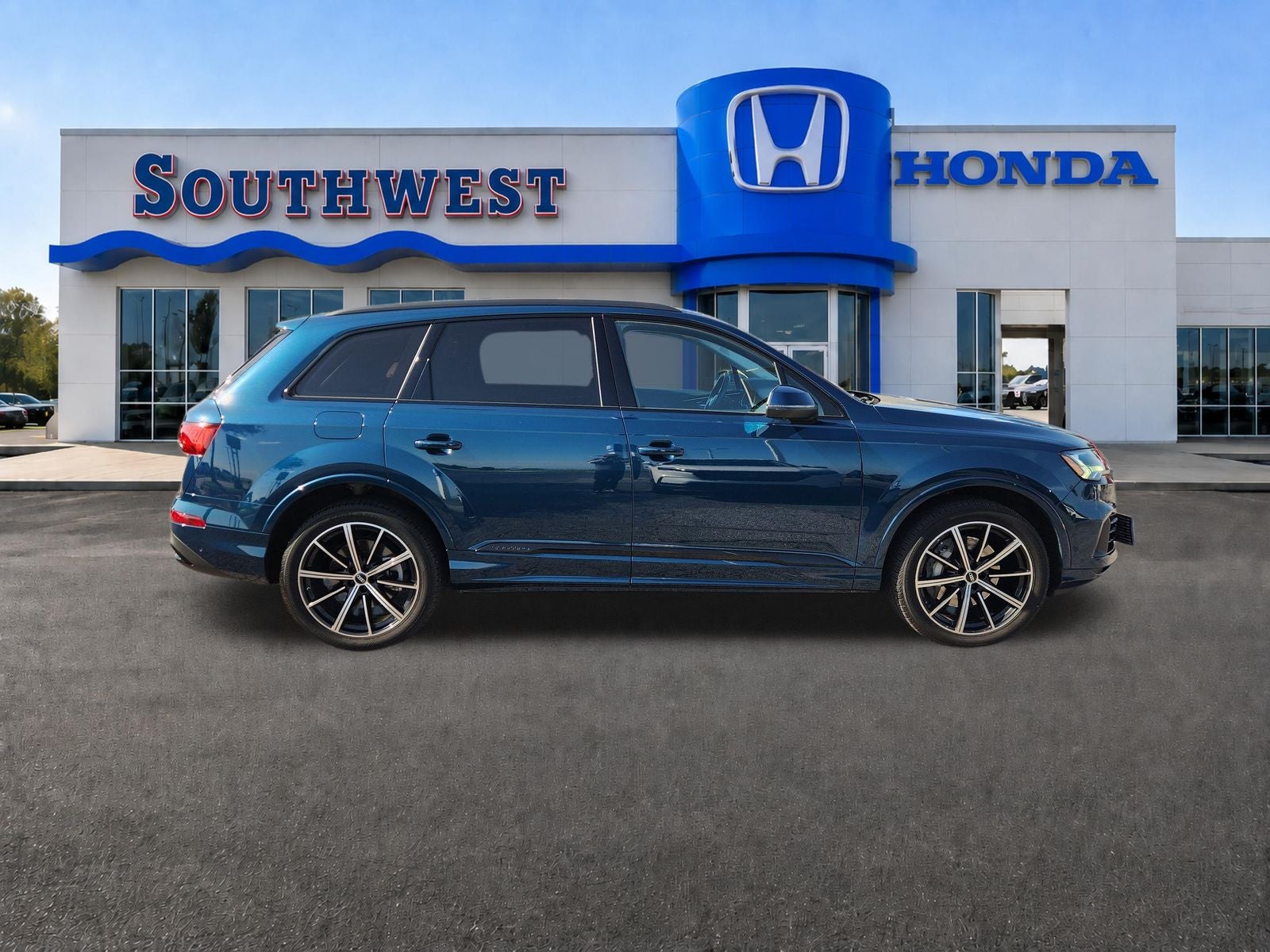 2022 Audi Q7 55 Prestige quattro