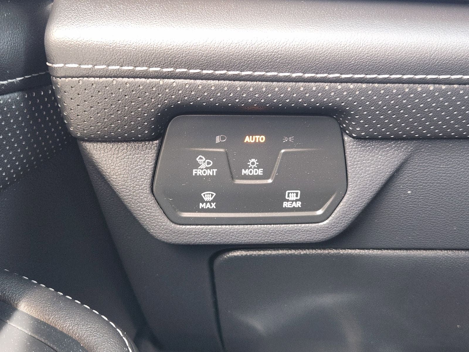 2025 Volkswagen Atlas Cross Sport 2.0T SEL R-Line Black