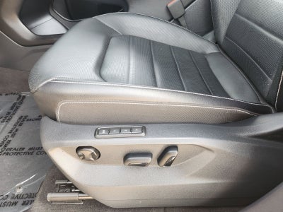 2025 Volkswagen Atlas Cross Sport 2.0T SEL R-Line Black