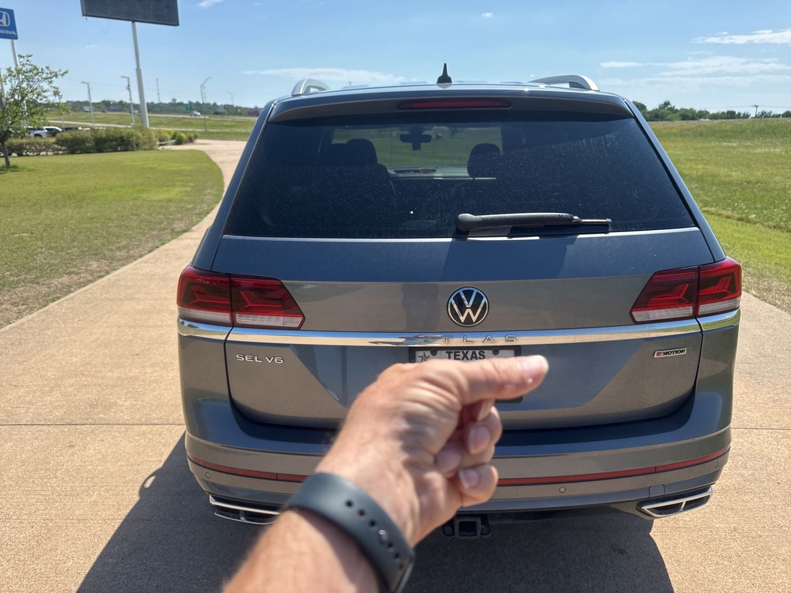 2022 Volkswagen Atlas 3.6L V6 SEL R-Line