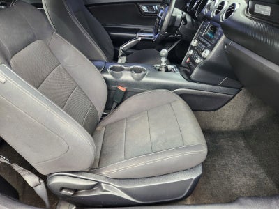 2017 Ford Mustang V6