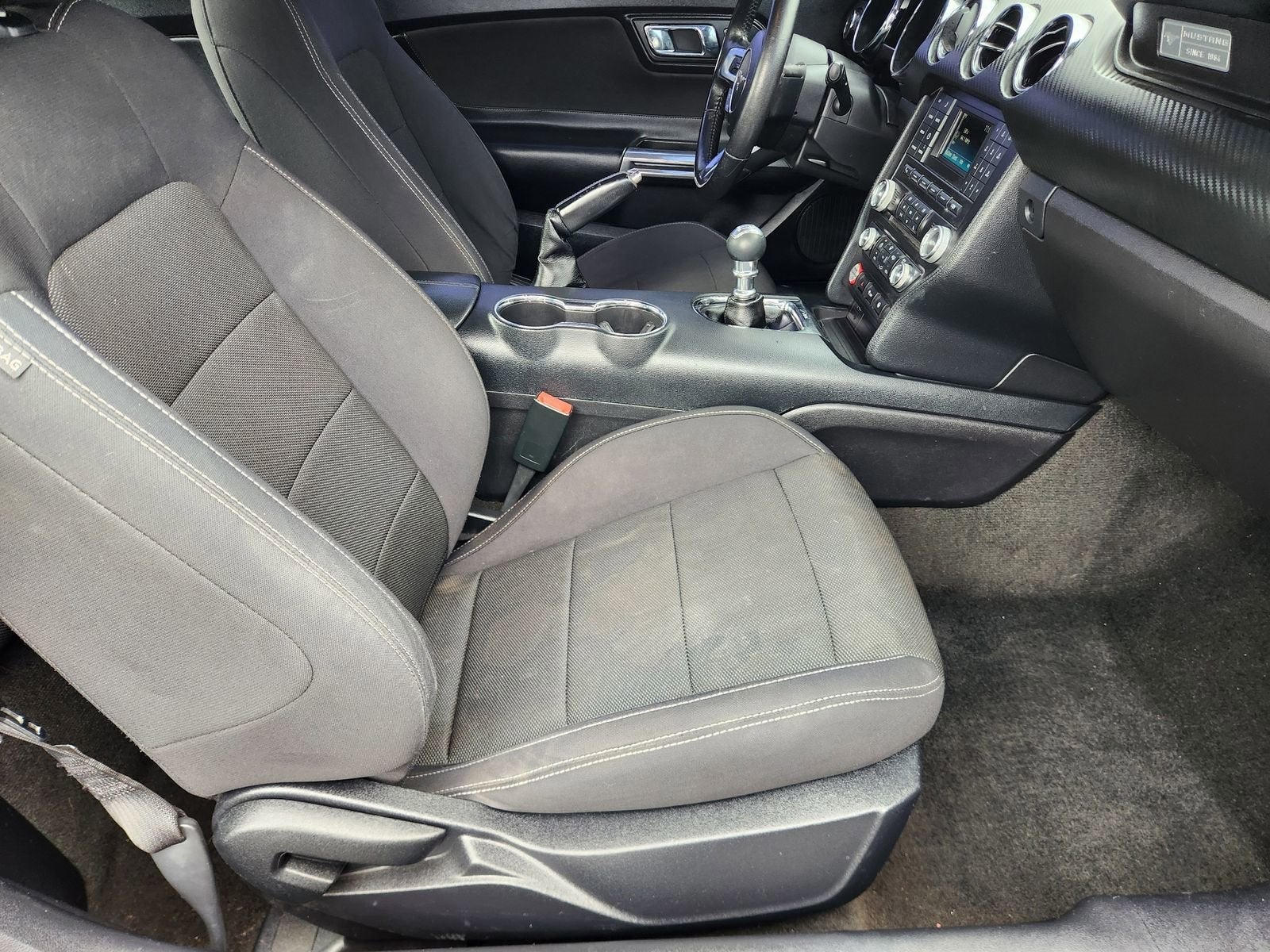 2017 Ford Mustang V6