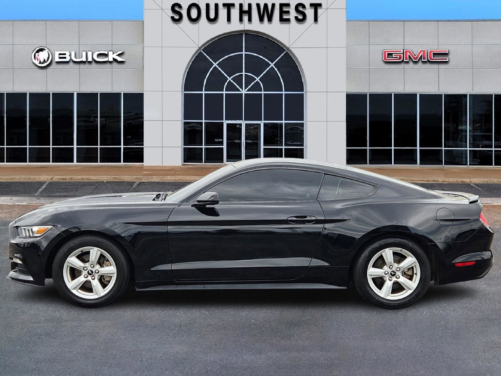 2017 Ford Mustang V6