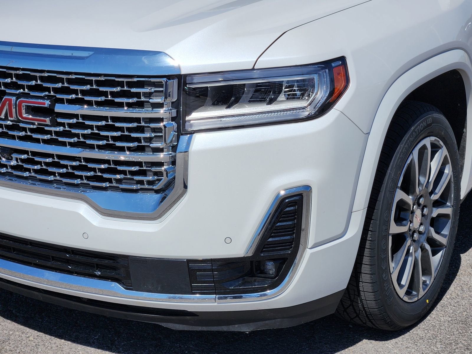 2022 GMC Acadia Denali