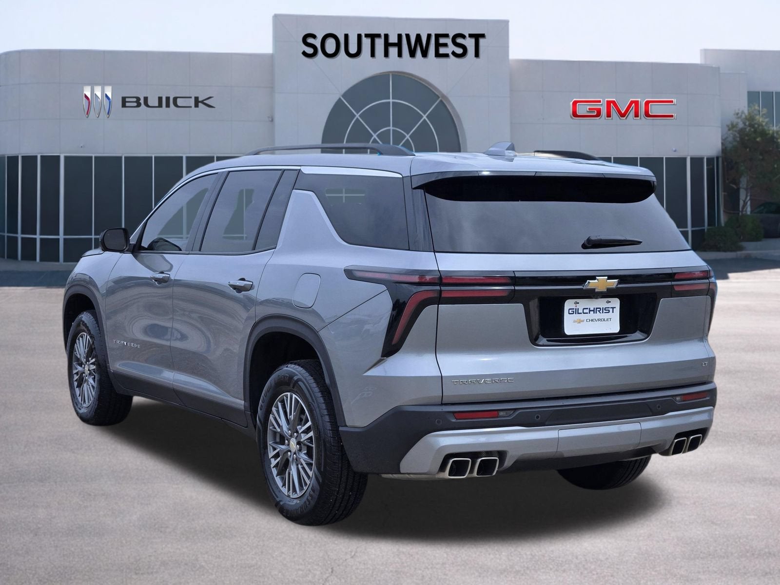 2024 Chevrolet Traverse LT