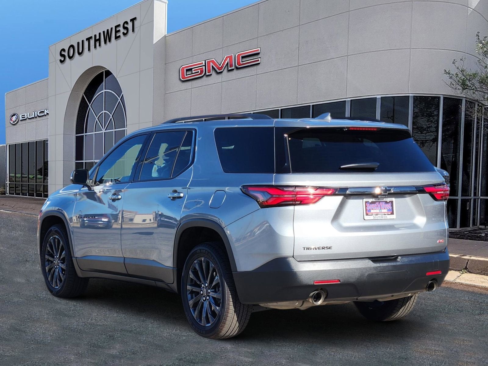 2023 Chevrolet Traverse RS