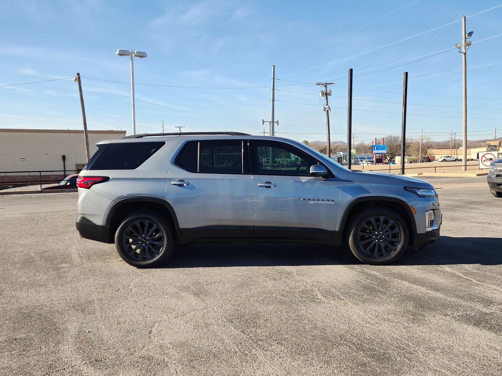 2023 Chevrolet Traverse RS