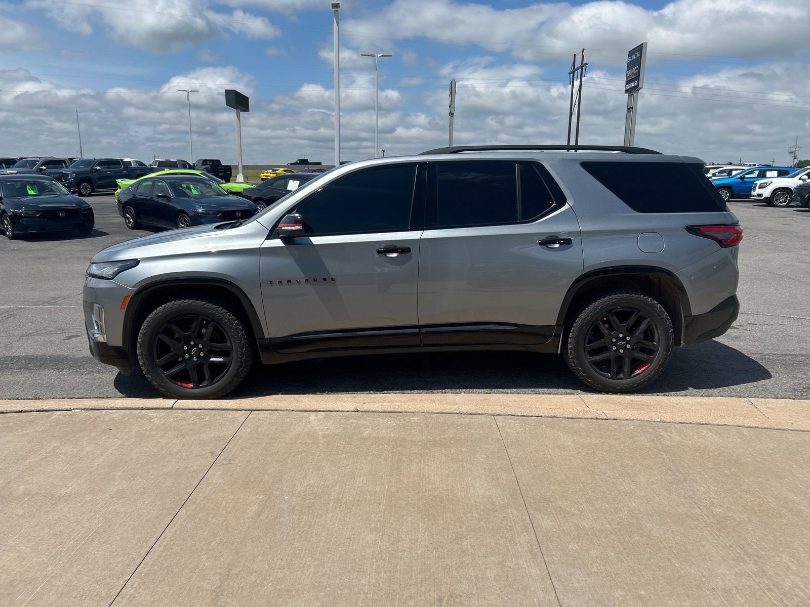 2023 Chevrolet Traverse Premier