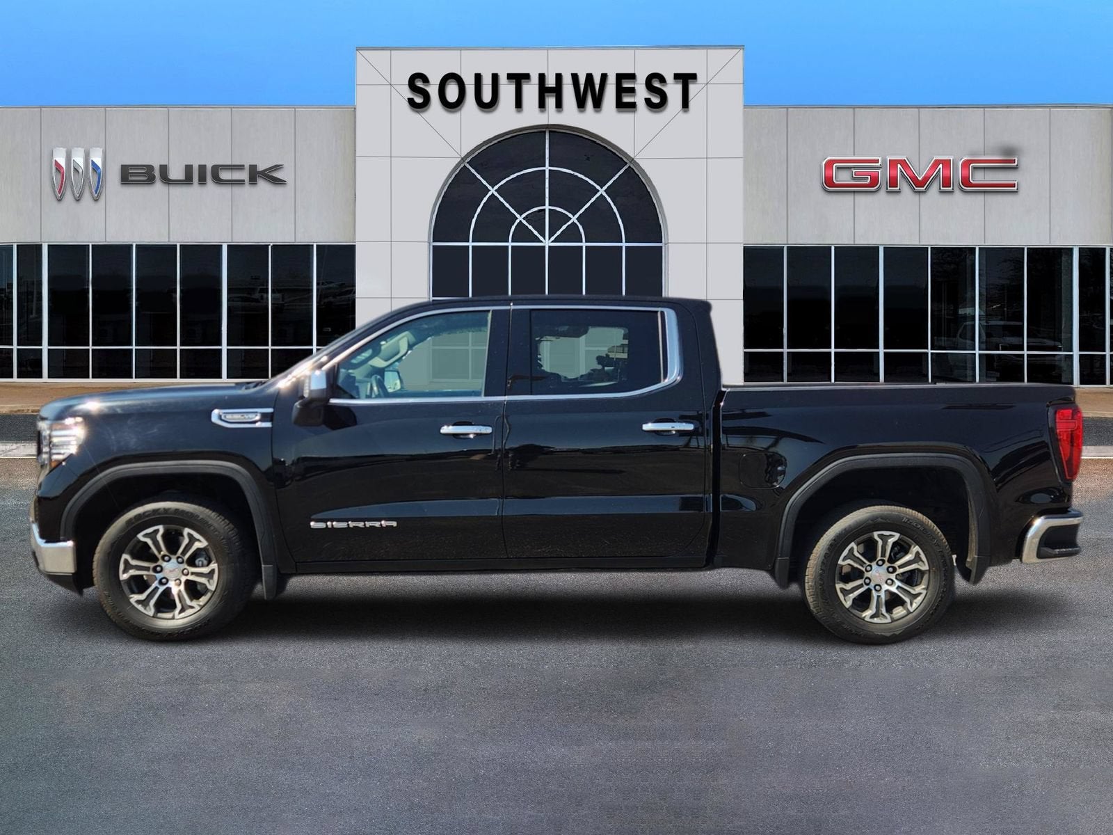 2025 GMC Sierra 1500 SLT