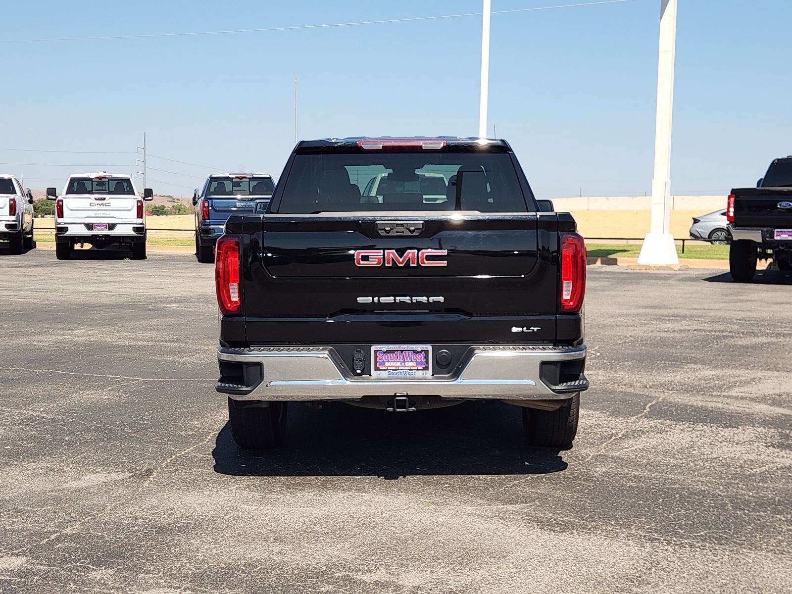 2025 GMC Sierra 1500 SLT