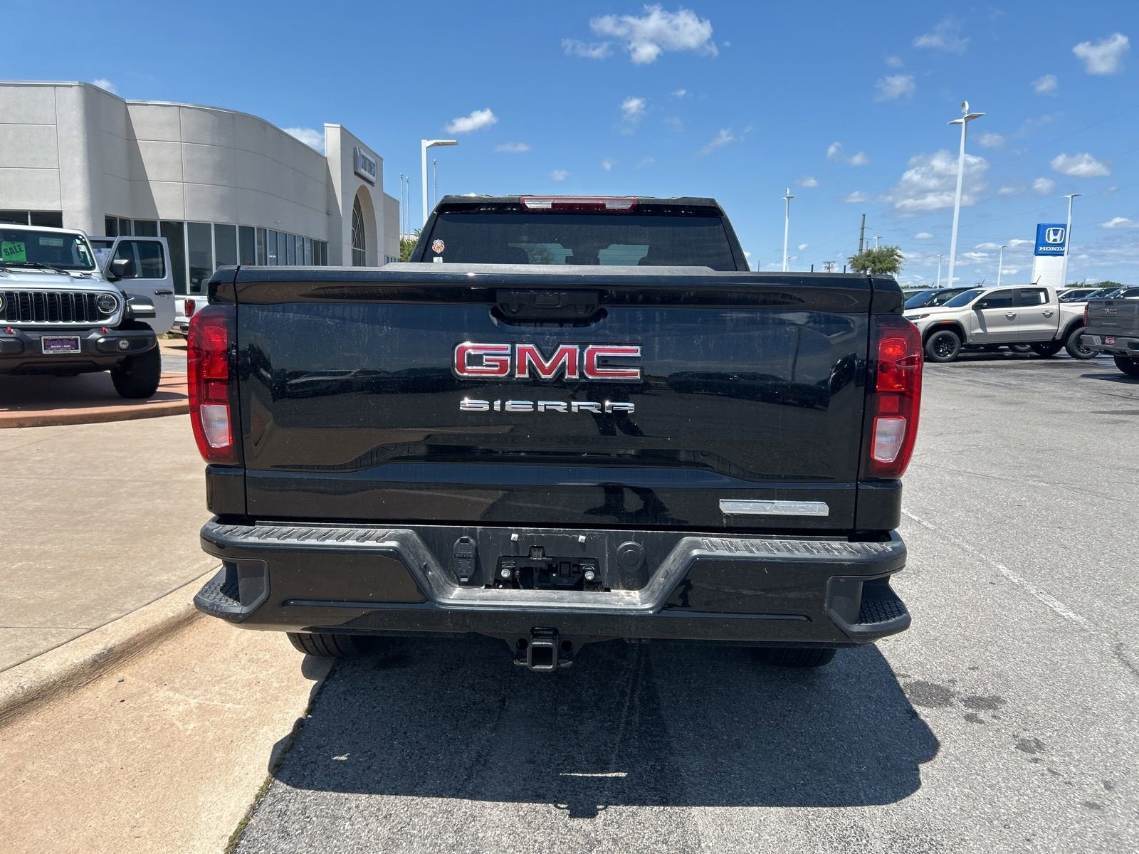 2025 GMC Sierra 1500 Elevation