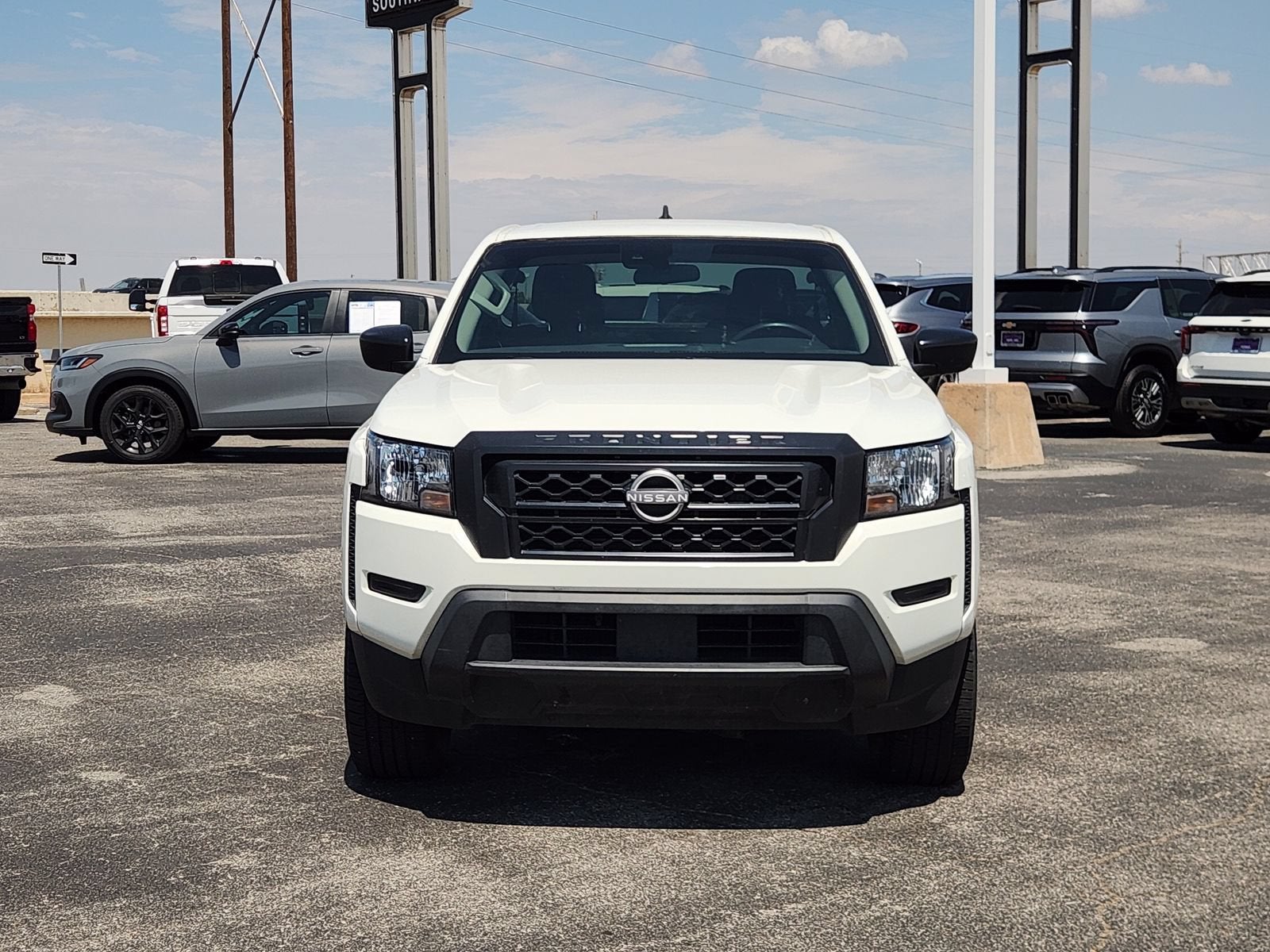 2022 Nissan Frontier S