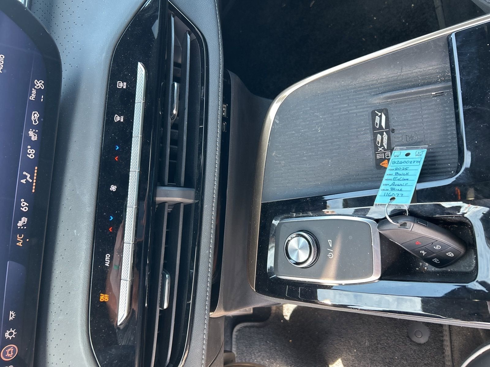 2025 Buick Enclave Avenir