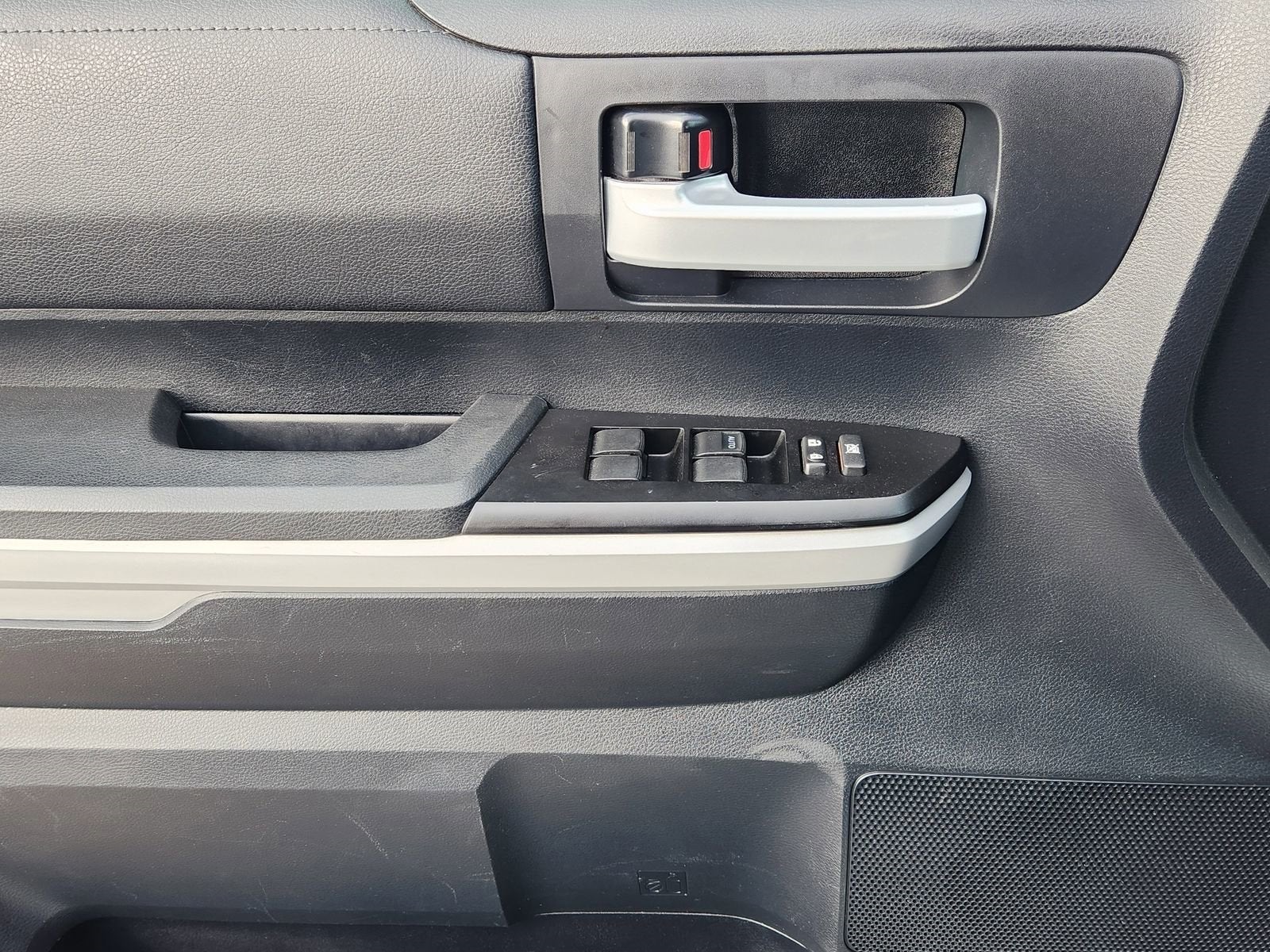 2018 Toyota Tundra 4WD SR5