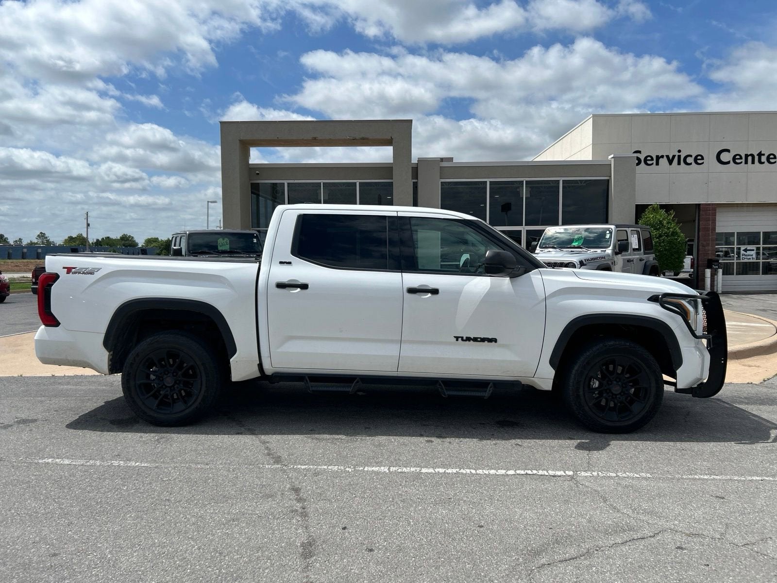 2023 Toyota Tundra 4WD SR5