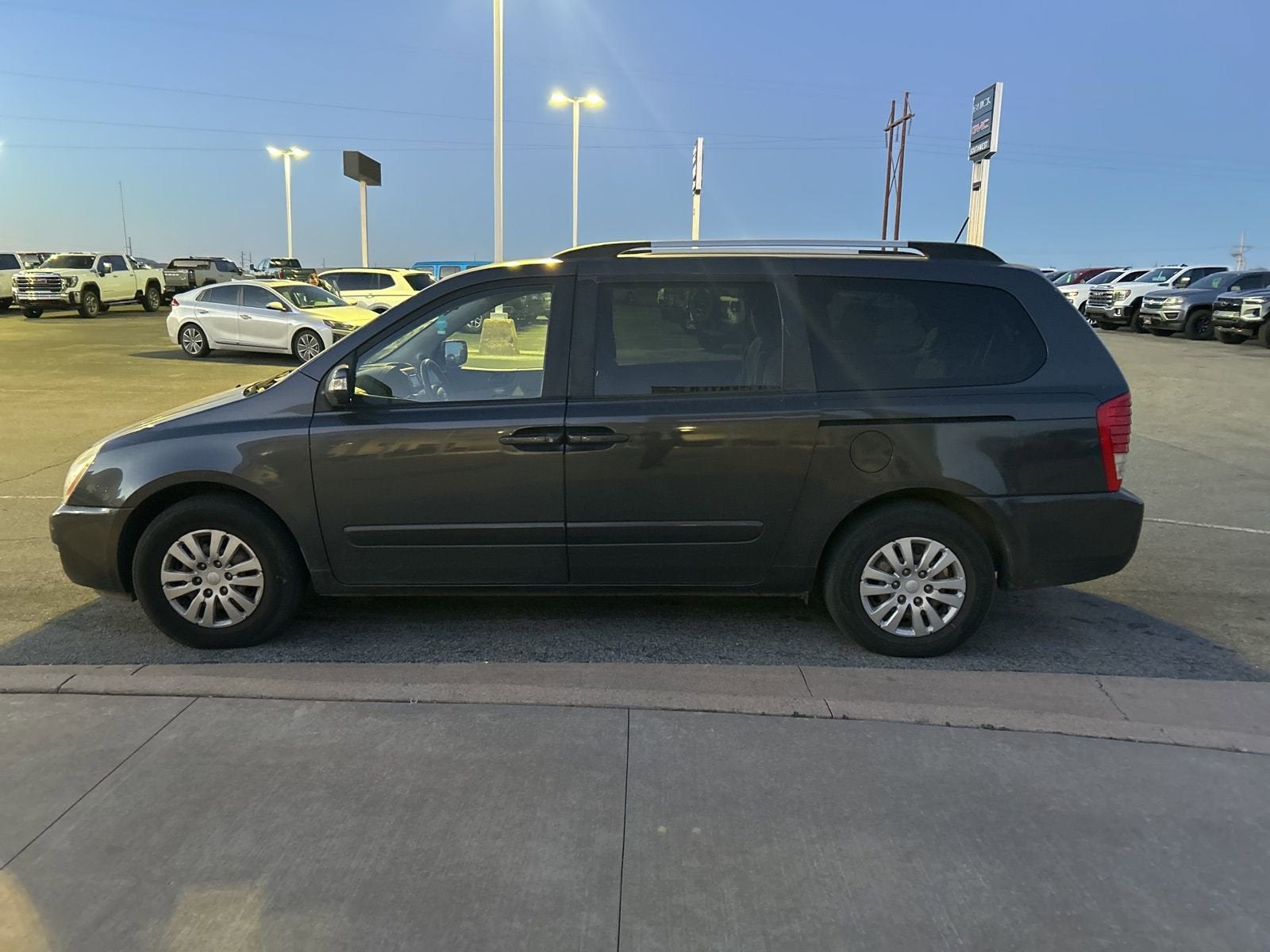 2014 Kia Sedona LX