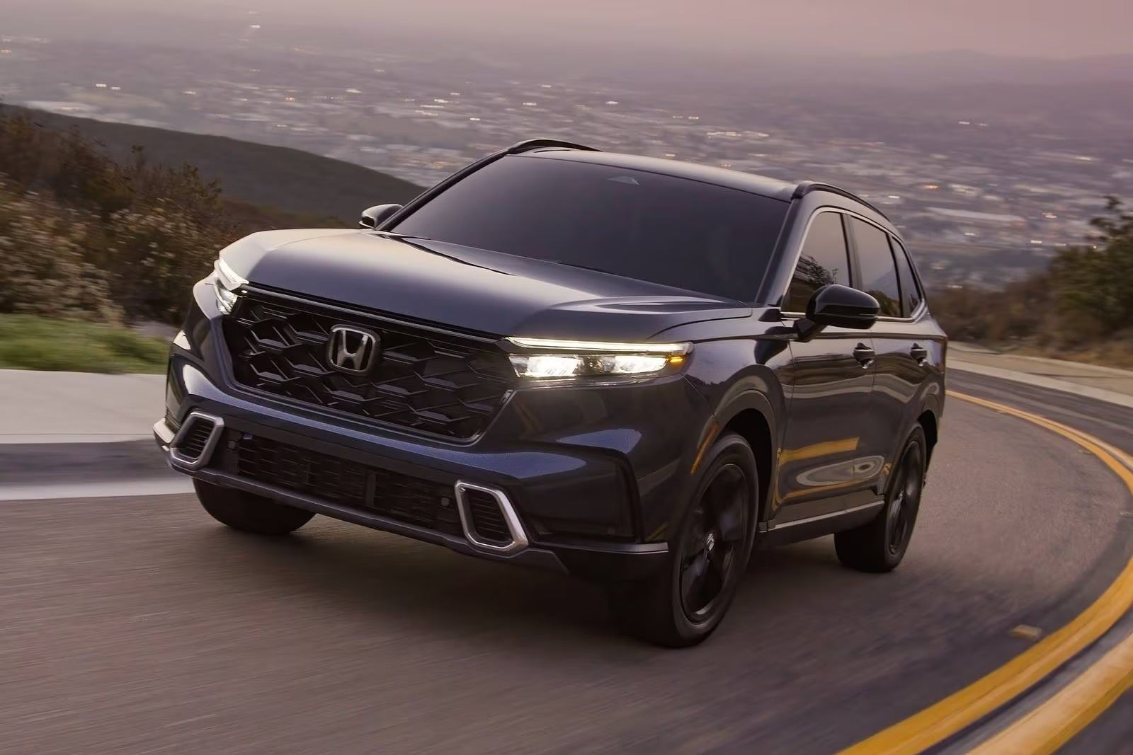 2027 Honda CR-V Sport Touring Hybrid - Southwest Honda near Wichita Falls
